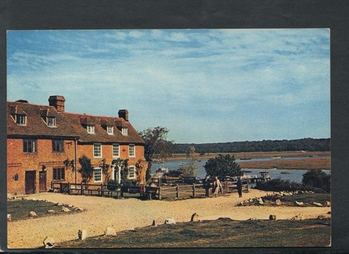Hampshire postcard bucklers - hampshire,